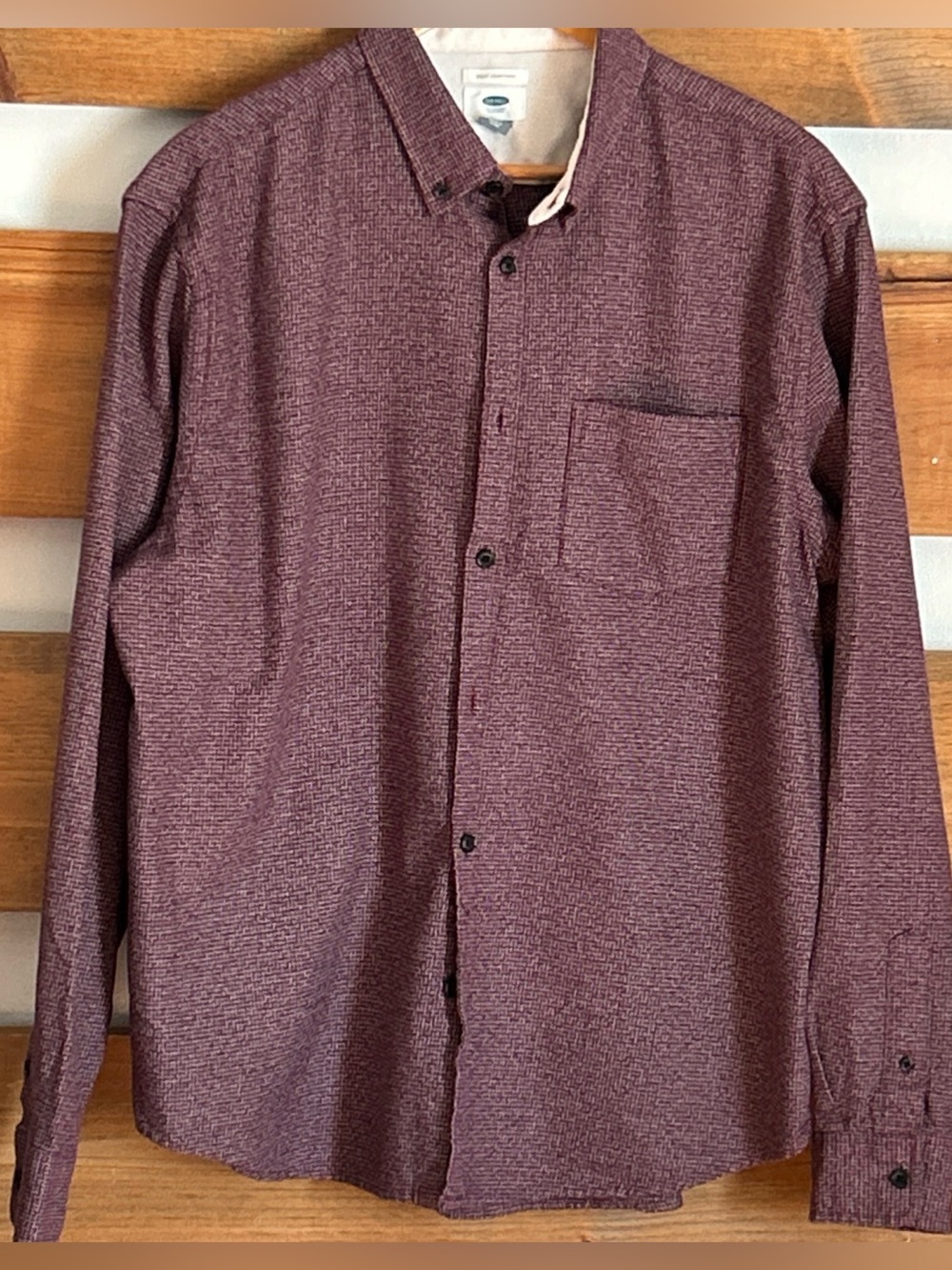 Old Navy Slim Fit Coupe Long Sleeve Heathered Burgundy Teens Size XL Button Down